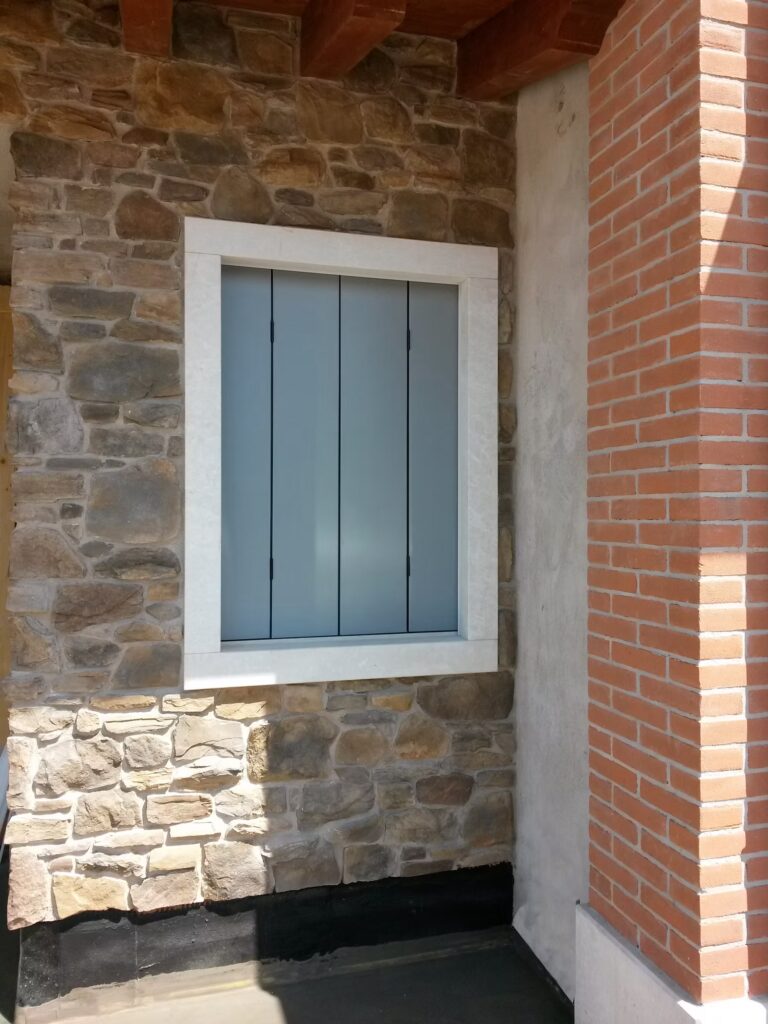 Balconi in alluminio alla vicentina Rosaserramenti Vicenza - Design moderno e funzionale
