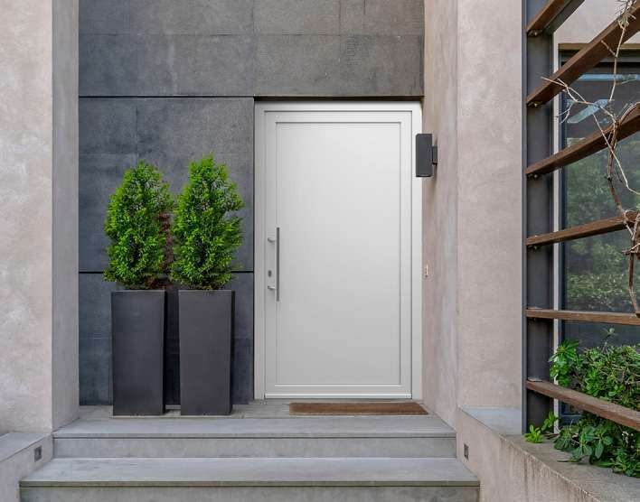 Portoncino in PVC bianco liscio con maniglione